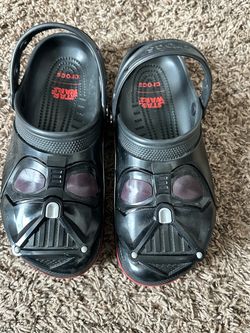 Men’s 9.5 Vader Crocs