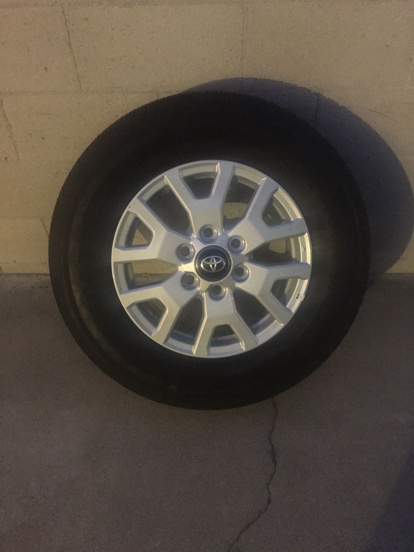 245/70 R17 Tacoma