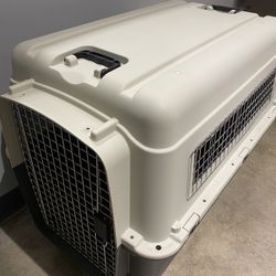 ANIMAL CRATE