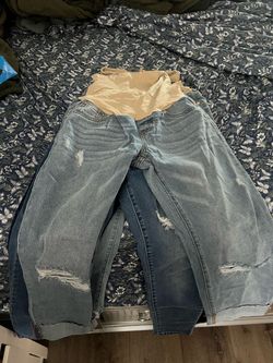 Maternity jeans size medium  new
