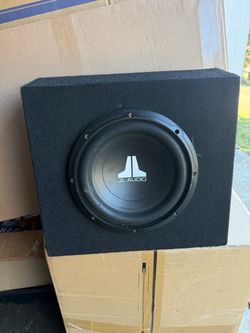 10 inch JL audio subwoofer with box