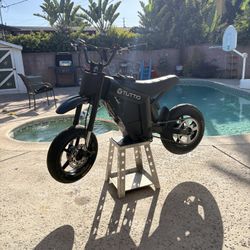 TUTTIO SOLEIl 1 UPGRADED  will trade for gts,volts or any other minibike except frp