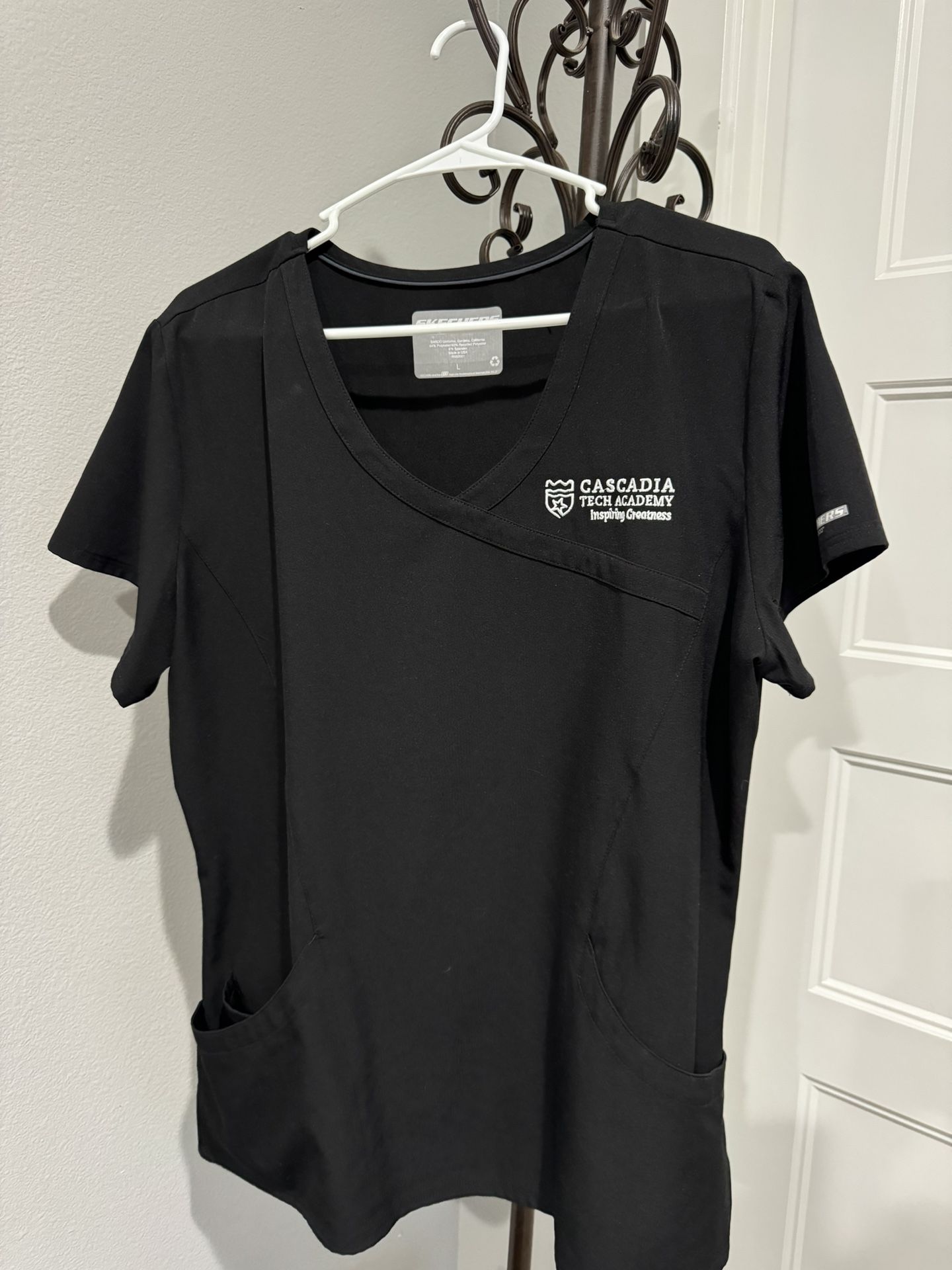 2 Pieces Sketchers Short Sleeve Cascadia Tech Scrab Top