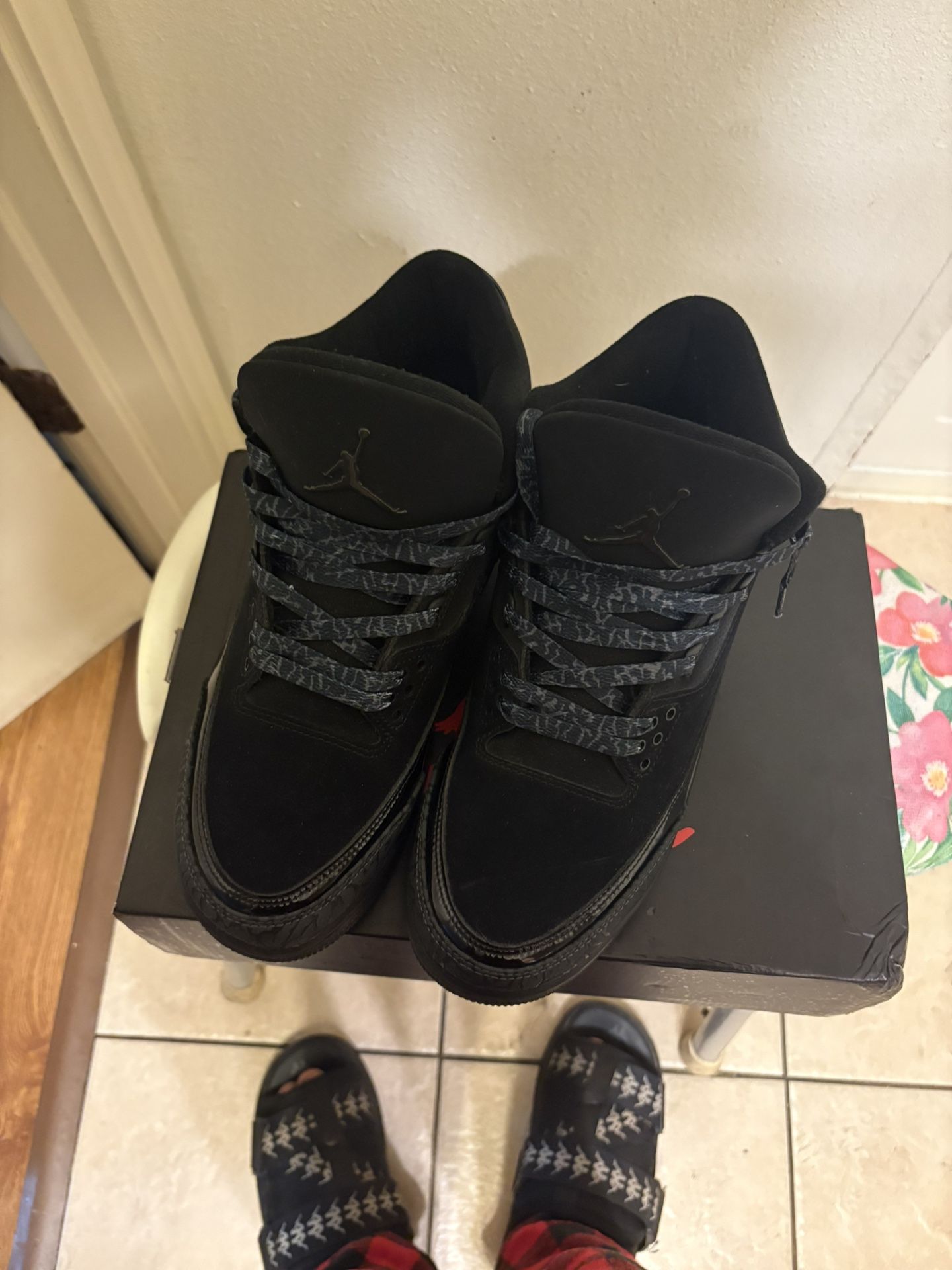 authentic Jordan 3 black cat worn a couple times size 11 throw a price