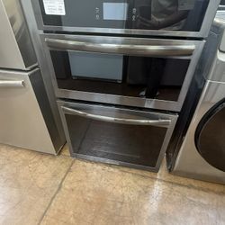 Frigidaire 27” microwave oven built in