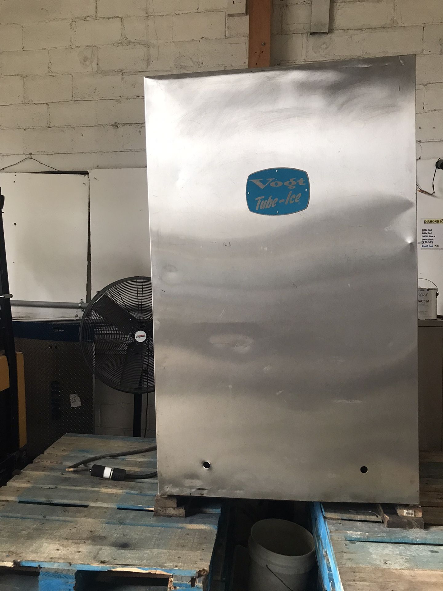 Ice Maker Machine Vogt Mod 4000 for Sale in Gainesville, GA OfferUp