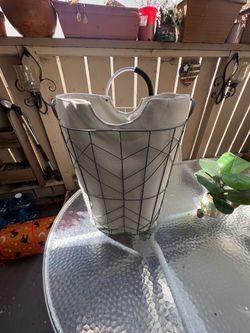 Hamper