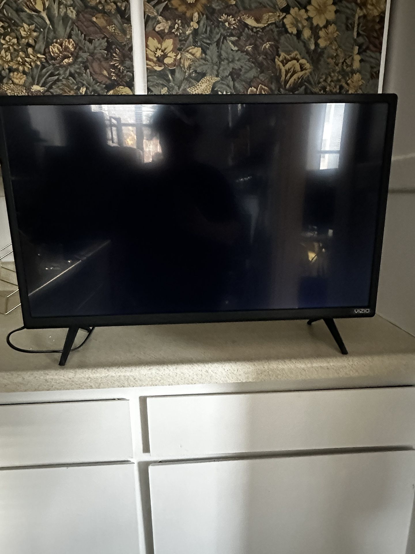 Vizio 32” Smart Tv