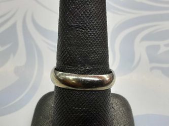 Ring - Wedding Band - White Gold 10k (.417) 4 grams Size 9