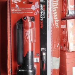 MILWAUKEE RedLithium USB 550L Stick Light Magnet 