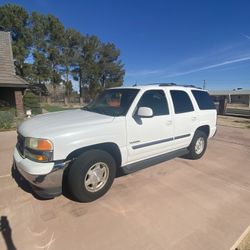 White 2005 GMC Yukon 