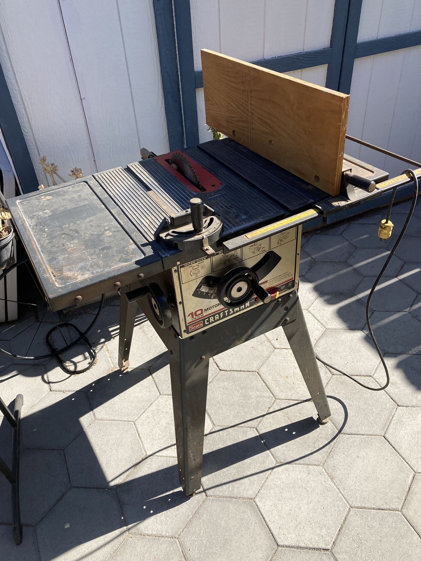 Vintage Craftsman 10 Inch Freestanding Table Saw
