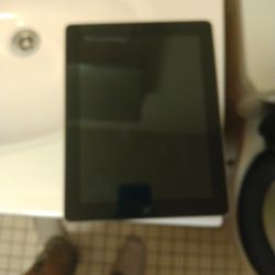 Selling This iPad It Works Perfect Looking To Sell Now 