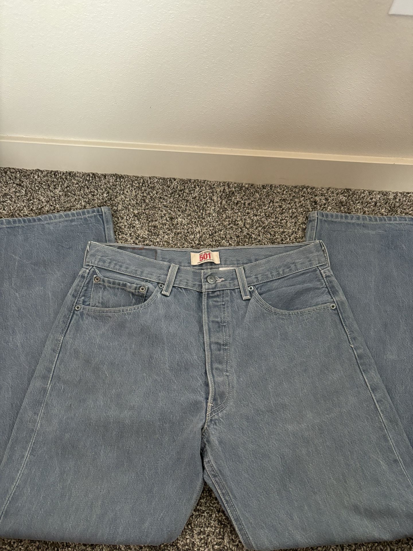 501 Straight Leg Button Fly 33x30