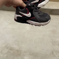 Grey/red/black Nike 