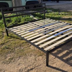 King SIZE black Bed Frame