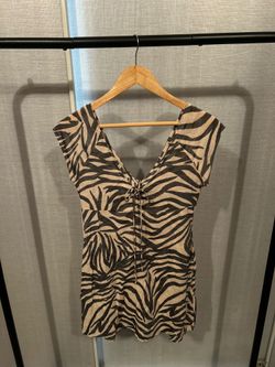 Small leopard dress, perfect for summer.. Super light weight.  pick up only.