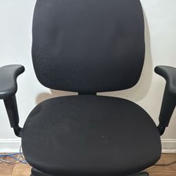 Basic Black Computer Chair