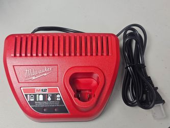 NEW Milwaukee M12 battery charger