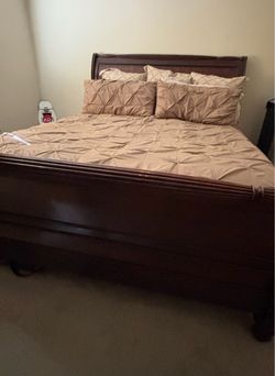 Sleigh Bed