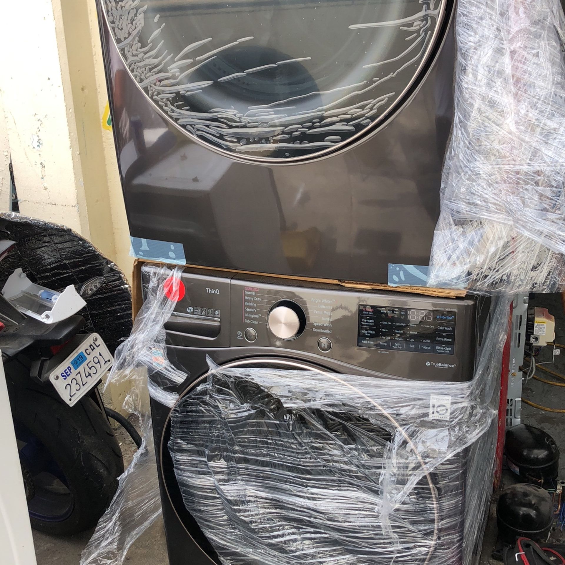 Lg Set New $2000 Come With Manufactory Warranty