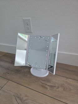 Vanity mirror with lights