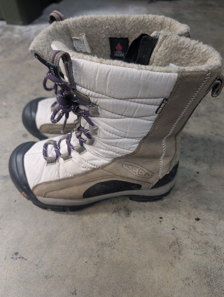 Keen Waterproof Women's Size 6 Boots
