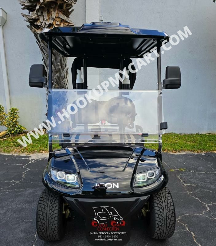 2025 ICON i20 Golf Cart w/Bag Attachments