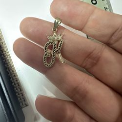 10kt Yellow Gold K With Crown Pendant 