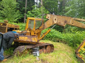 Massey Ferguson excavator crawler