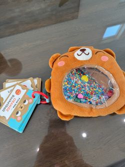 Chuckle & Roar Sensory Seek & Find Scavenger Hunt Bear – Plush Travel Toy with Hidden Objects, 40 No-Reading Challenge Cards, Sensory Activity for Foc