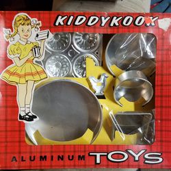 1950s Kiddykood Aluminum Toy Cooking Set