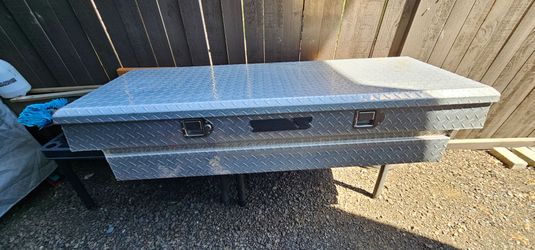 Truck box