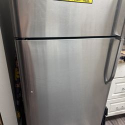 Fridgidaire - Refrigerator In Working Condition