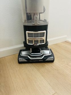 Shark vacuum excellent condition