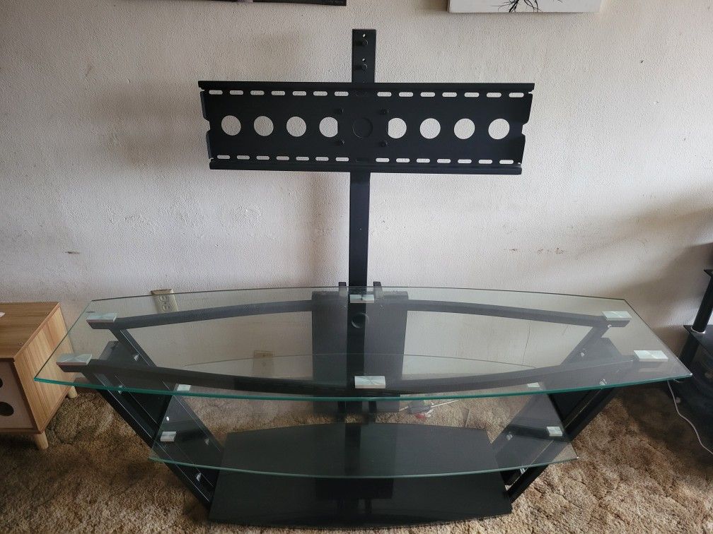 3-teir glass TV mount/entertainment stand