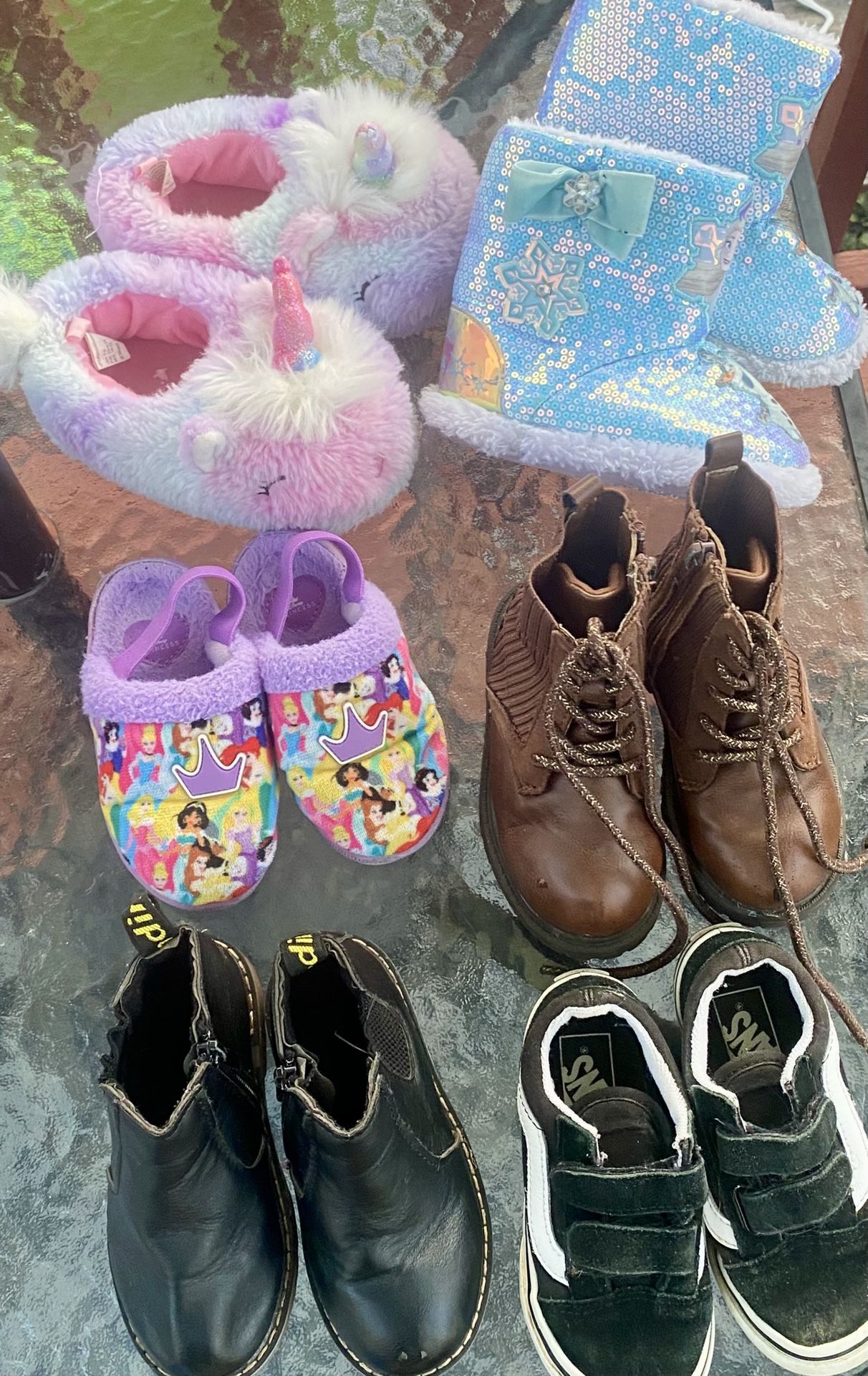 Little Girls Shoe Lot Size 7-8 (7 total) pickup in Magnolia 7 pairs for $35