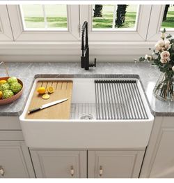 33"L X 20"W / 24"L X 20"W Rectangular Workstation Farmhouse Kitchen Sink, Smooth Surface