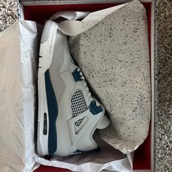 Jordan 4 Military Blue Size 10.5