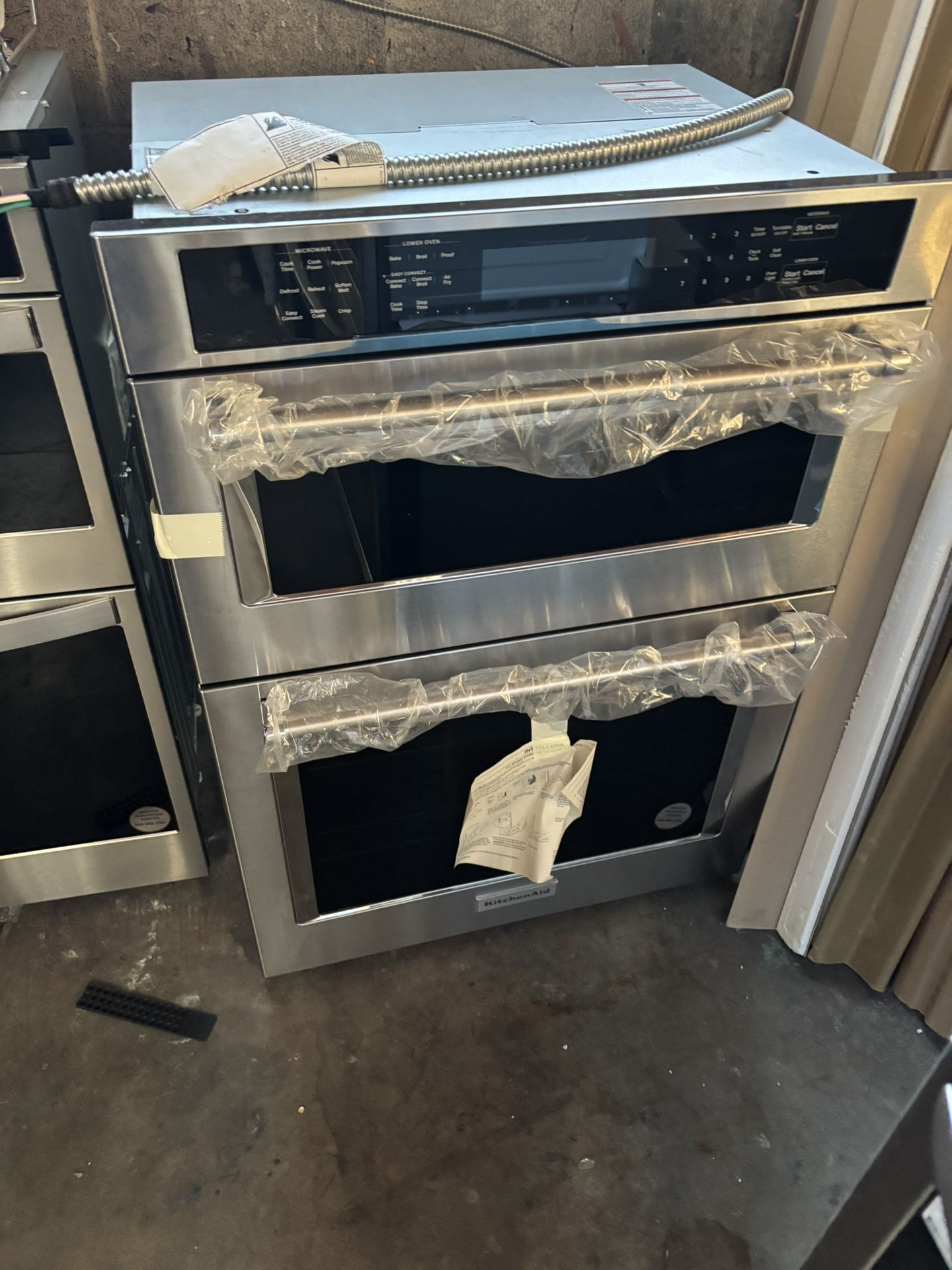 30 Inch Built-In Combination Microwave Wall Oven with 5.0 Cu. Ft. Oven Capacity, 1,600w Power Microwave, Air Fry Mode, CrispWaveâ„¢ Technology, and Star