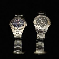 Two Men’s Swiss Army Watches 