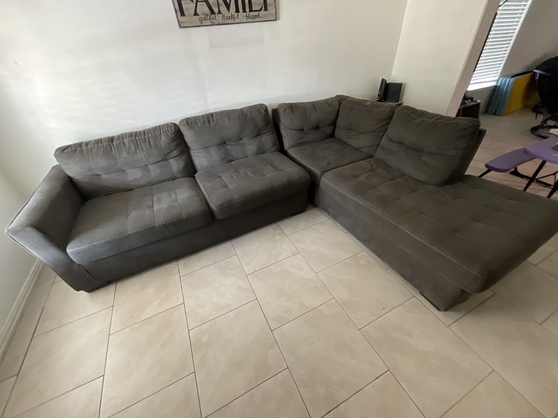 Sectional Sofá
