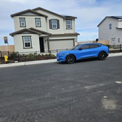 2023 Ford Mustang Mach-e