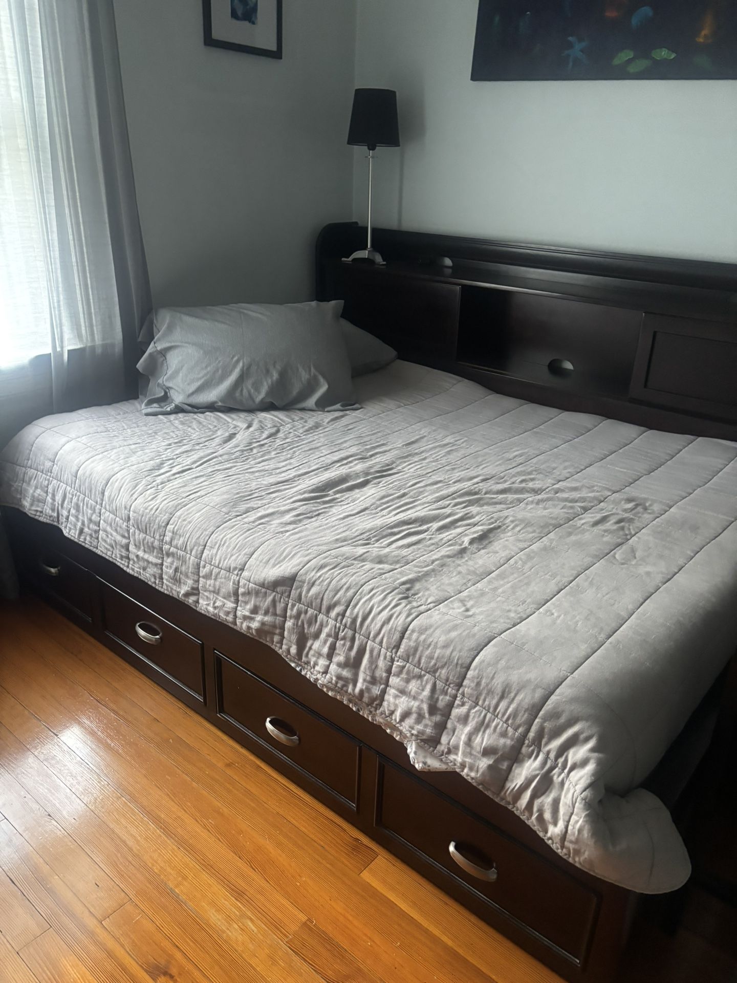 Full Size Bed With Storage 