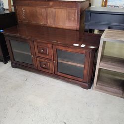 TV Stand. Entertainment Center Cabinet. Media Cabinet 