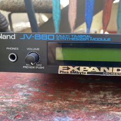 Roland JV-880 Multi Timbral Synthesizer Module
