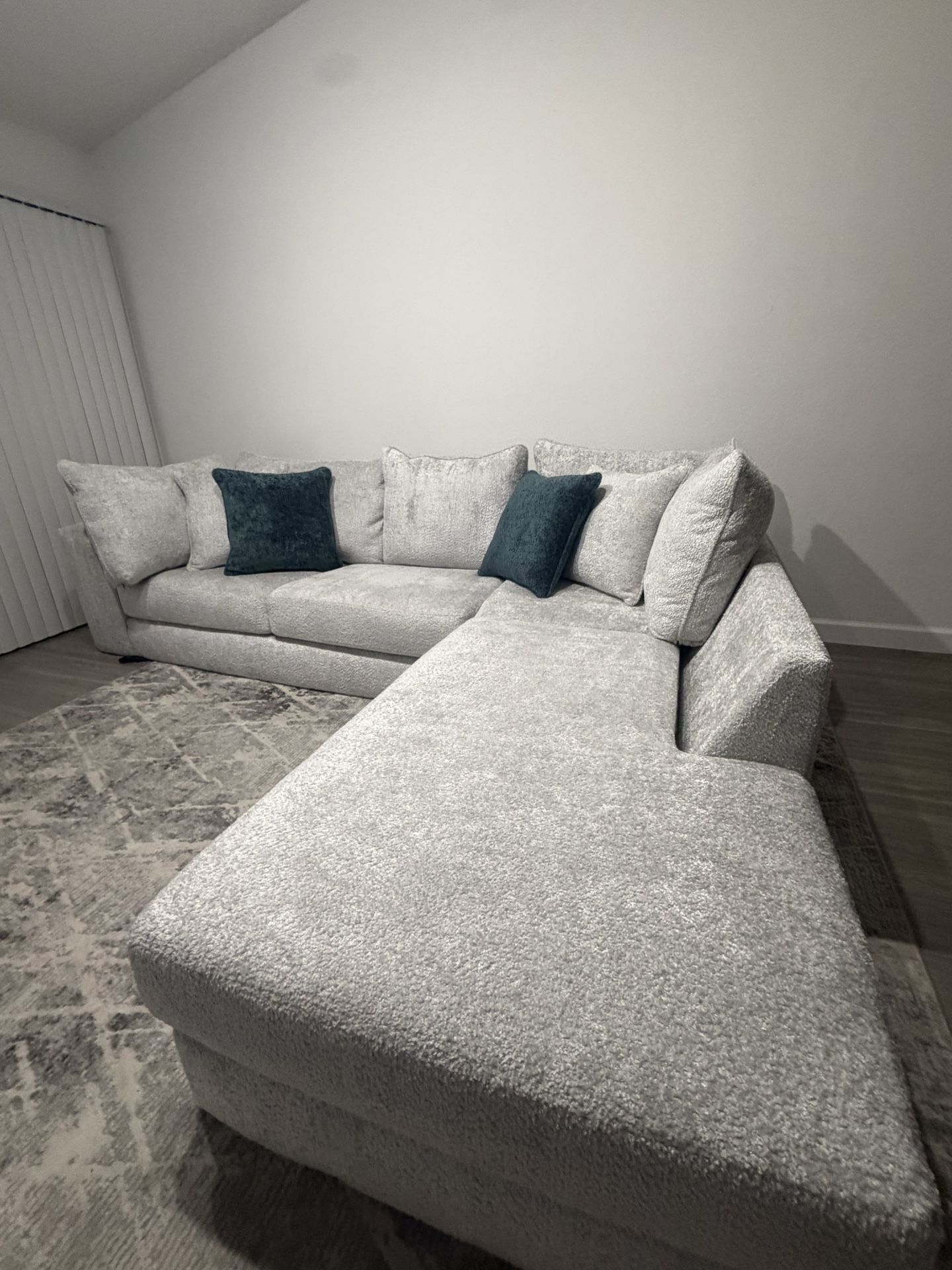 Like new sectional couch only 2 weeks old!