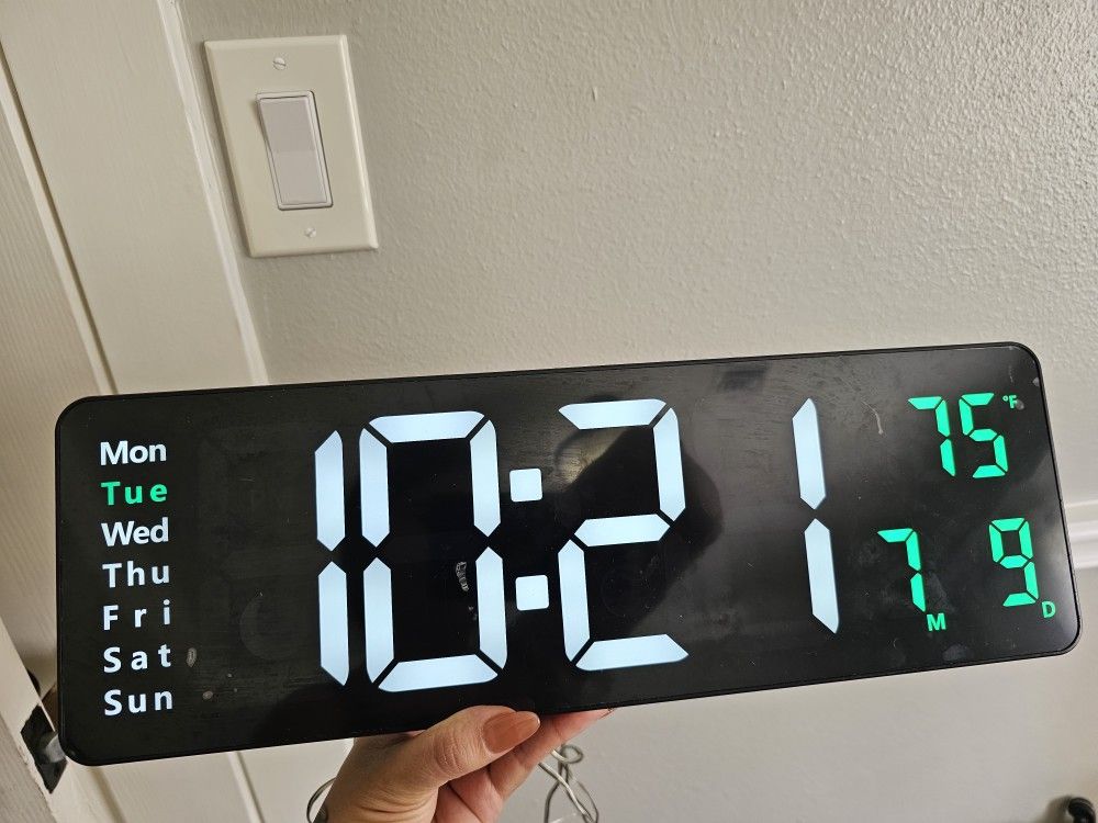 Digital wall clock