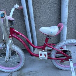 Girl’s Bike With Training Wheel
