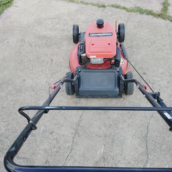 209CC Engine 21" Gas Powered Push Lawn Mower runs good ready to cut.